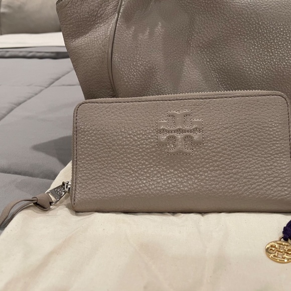 Grey Tory Burch Hobo Purse and wallet set - Picture 2 of 4